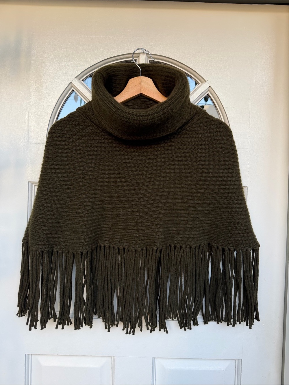 Ralph Lauren Black Label Cashmere Turtleneck Fringed Knitted Capelet Poncho Cape